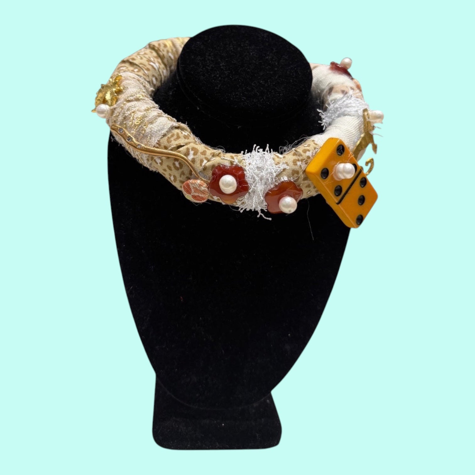Collar with Die