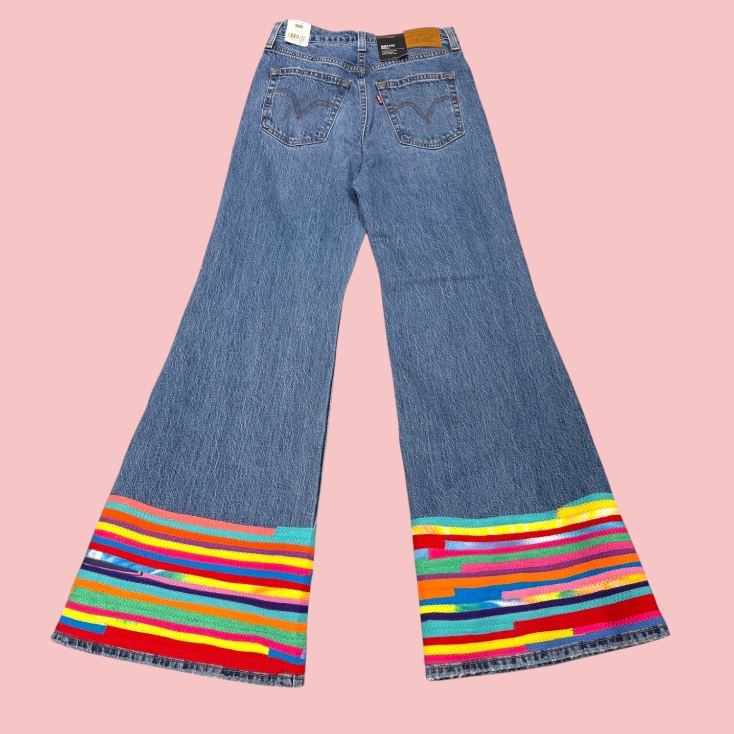 Hands & T-shirt Strip Jeans