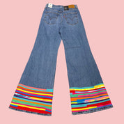 Hands & T-shirt Strip Jeans