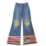 Painted Hands & T-shirt Strip Jeans