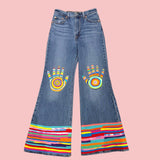Painted Hands & T-shirt Strip Jeans